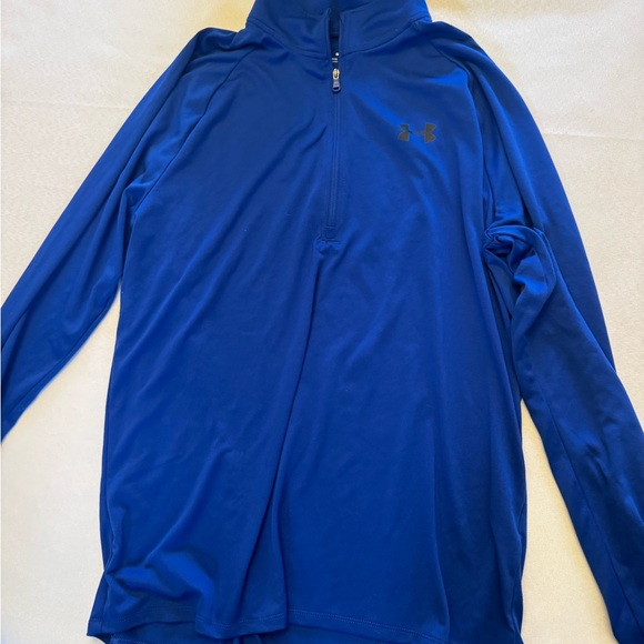 Men’s Under Armor Pullover - Picture 2 of 4